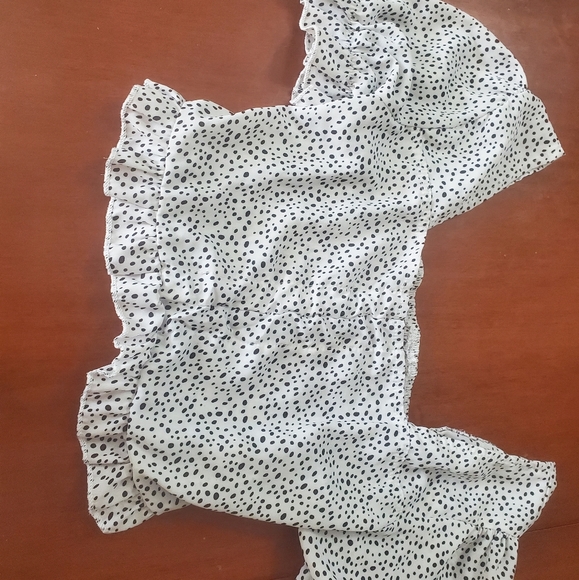 B&W crop top - Picture 1 of 2